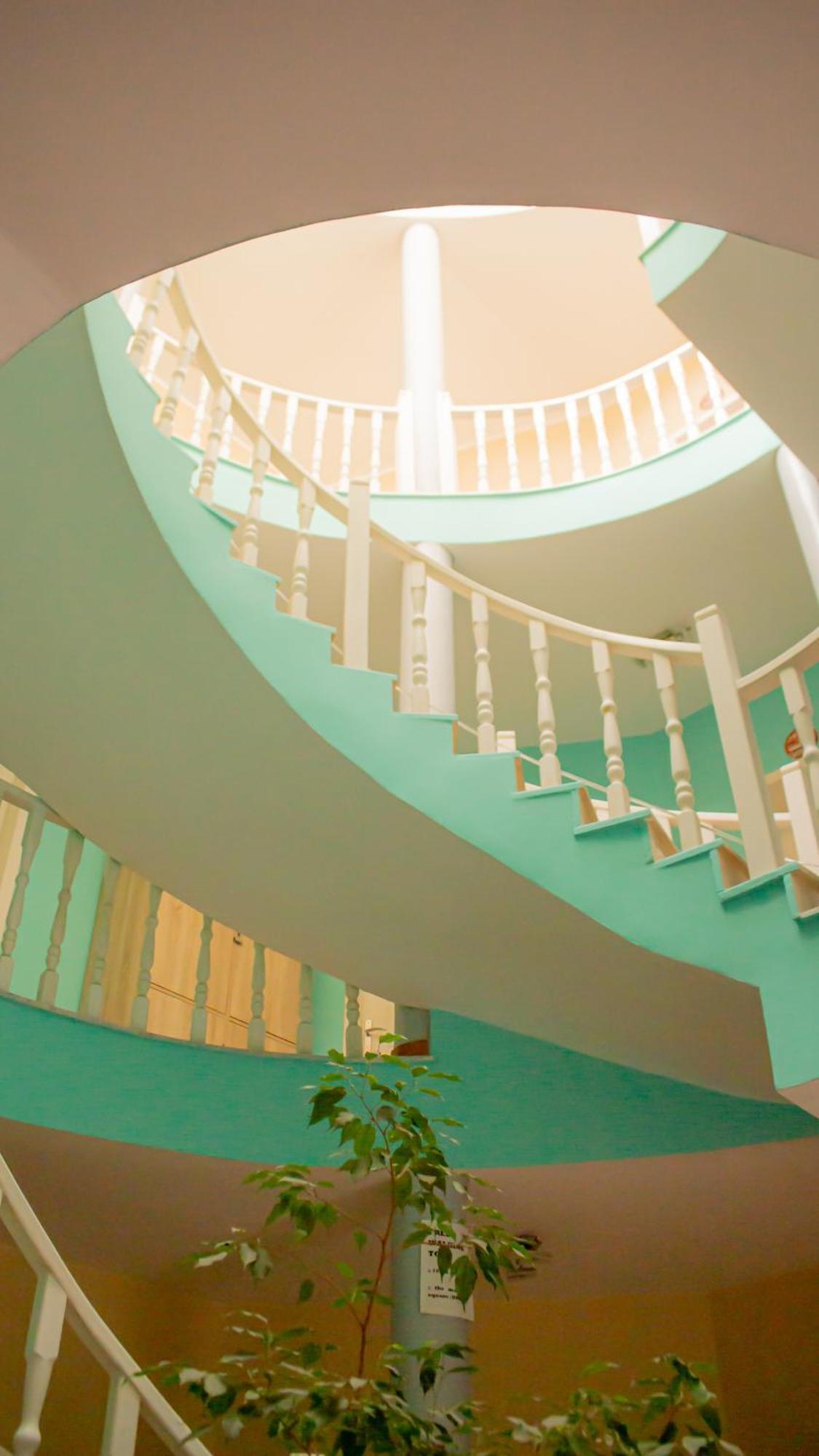 The Golden Rooster Hostel Tirana Buitenkant foto